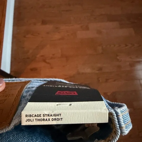 Levi's Women's Straight Leg Jeans in Light Blue - Picture 5 of 5